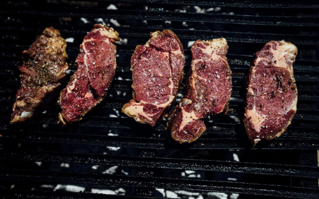 Carne grigliata: i consigli per una grigliata perfetta con i tagli migliori